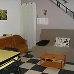 Petite Maison De Village *