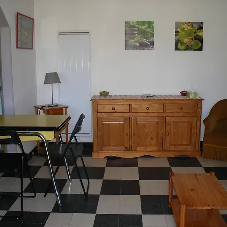 Semesterbostad Petite Maison De Village